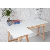 Hoekbureau Luka | Roze | Essenhouten poten | 2 lades