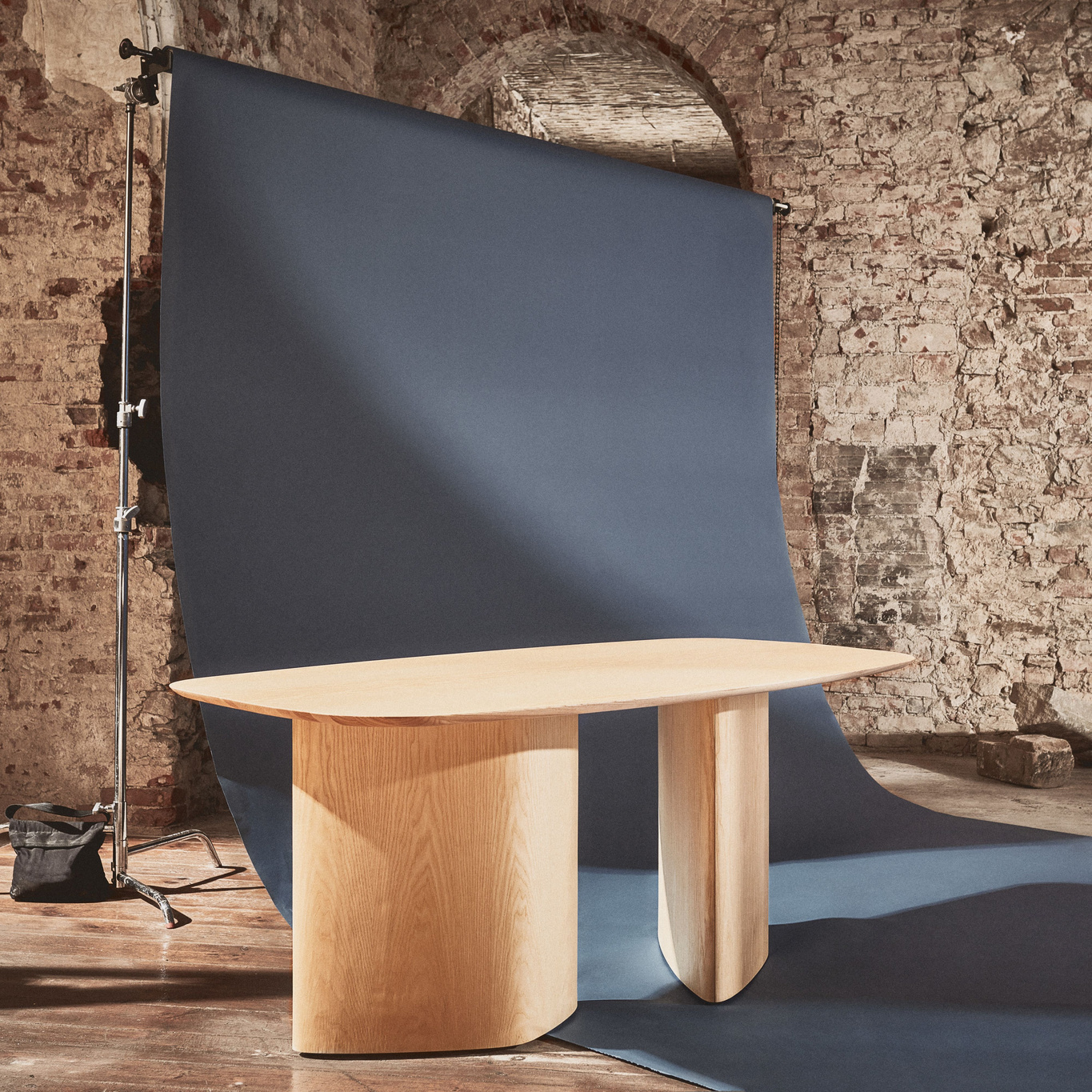 Leuko eettafel: 180x100cm, Essenhout kleur, FSC100% & FSCMIX gecertificeerd