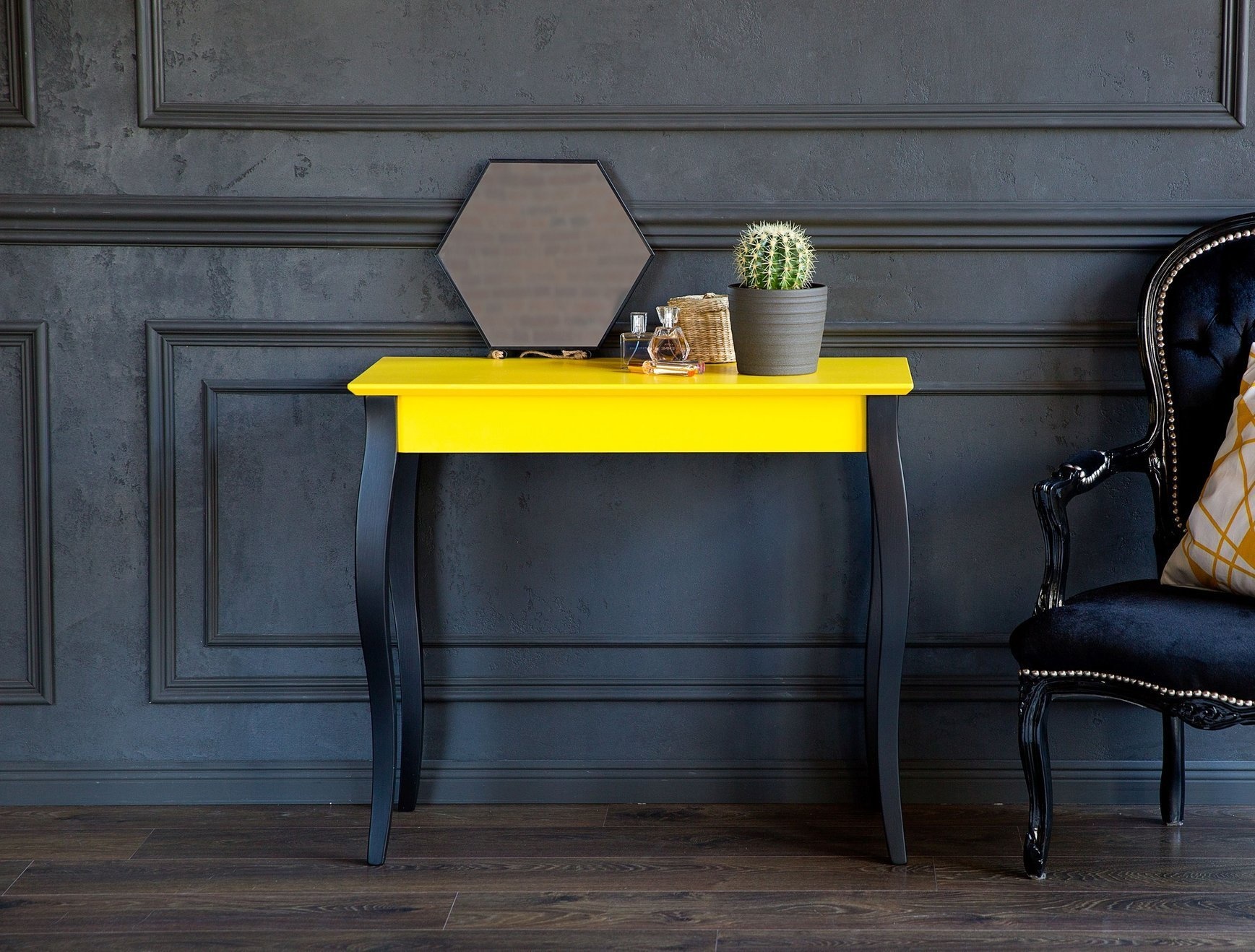 Liilo Bijzettafel Zwart/Rood | FSC Certificaat | 105x35x74cm