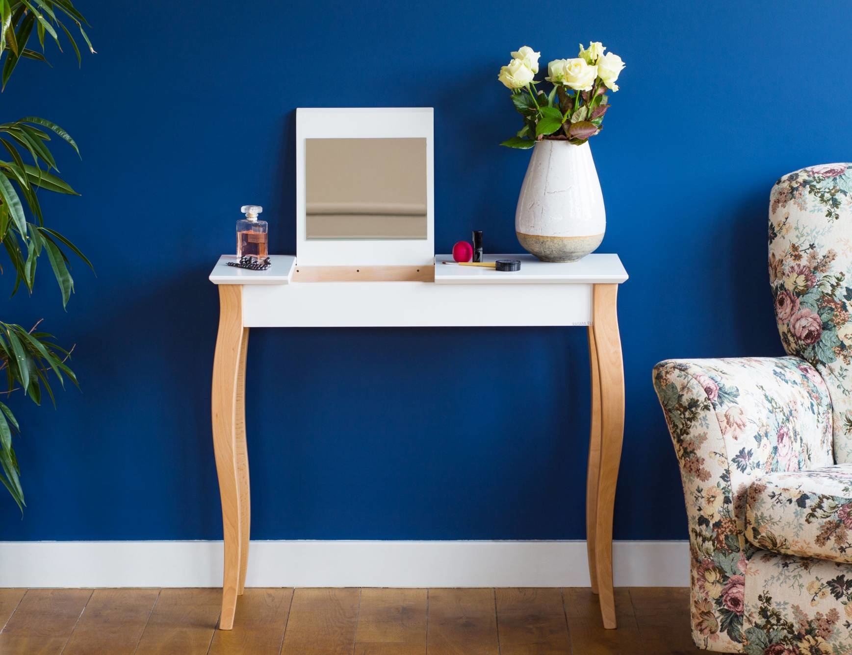 Lillo Kaptafel in Saliegroen met Beukenhouten Poten - 65x35x74 cm