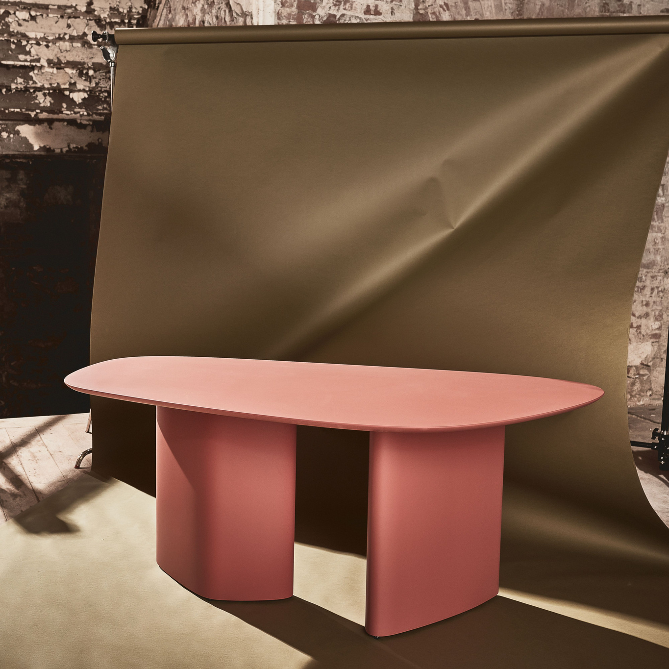 LIM Eettafel | Donkergrijs | 180x100 cm | Gelakt MDF & Essenhout