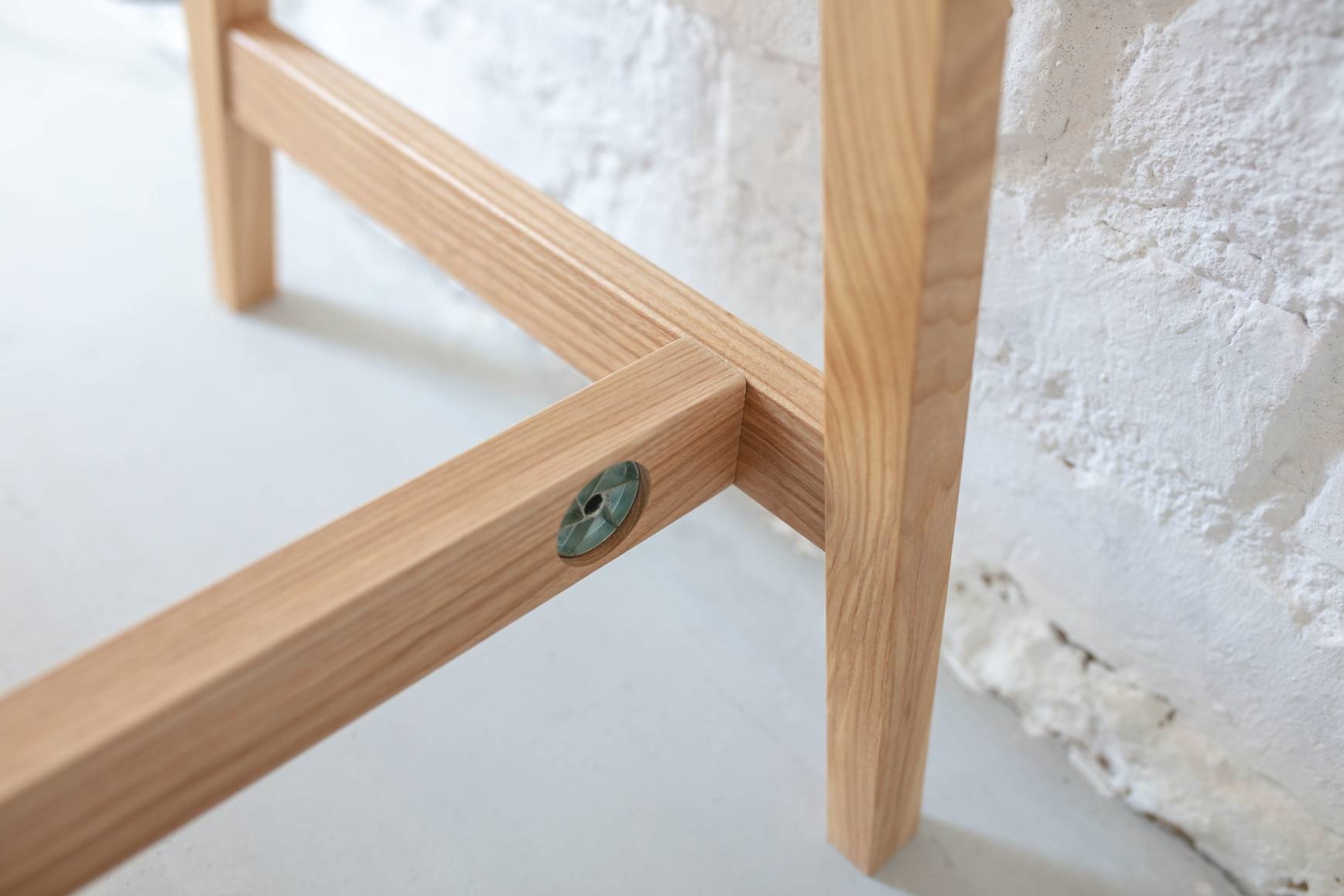 Luka antiek roze bureau met essenhouten poten - 75x50x94 cm