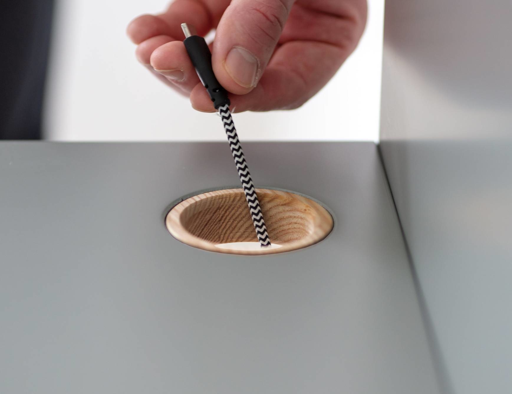 Luka Bureau - Donkergrijs Betongrijs, Eiken Poten, 110x50x75 cm, 2 Lades - FSC Gecertificeerd