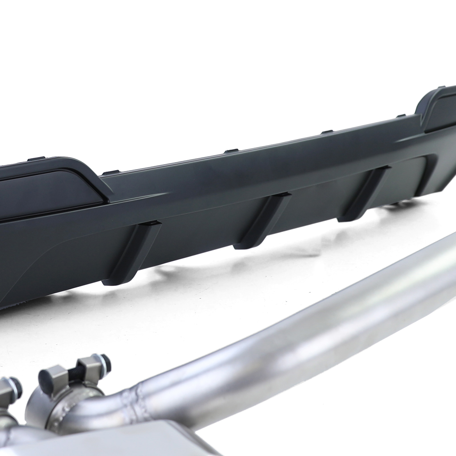 Diffusor met uitlaat geschikt voor BMW F10 F11 520-530 - Roestvrij staal - Zwart mat