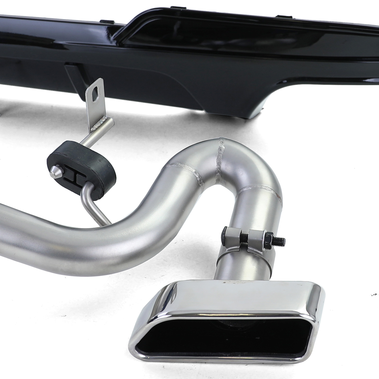 Achterdiffusor geschikt voor BMW F10 F11 520 525 530 - Glanzend zwart - RVS V8-uitlaatpijpen