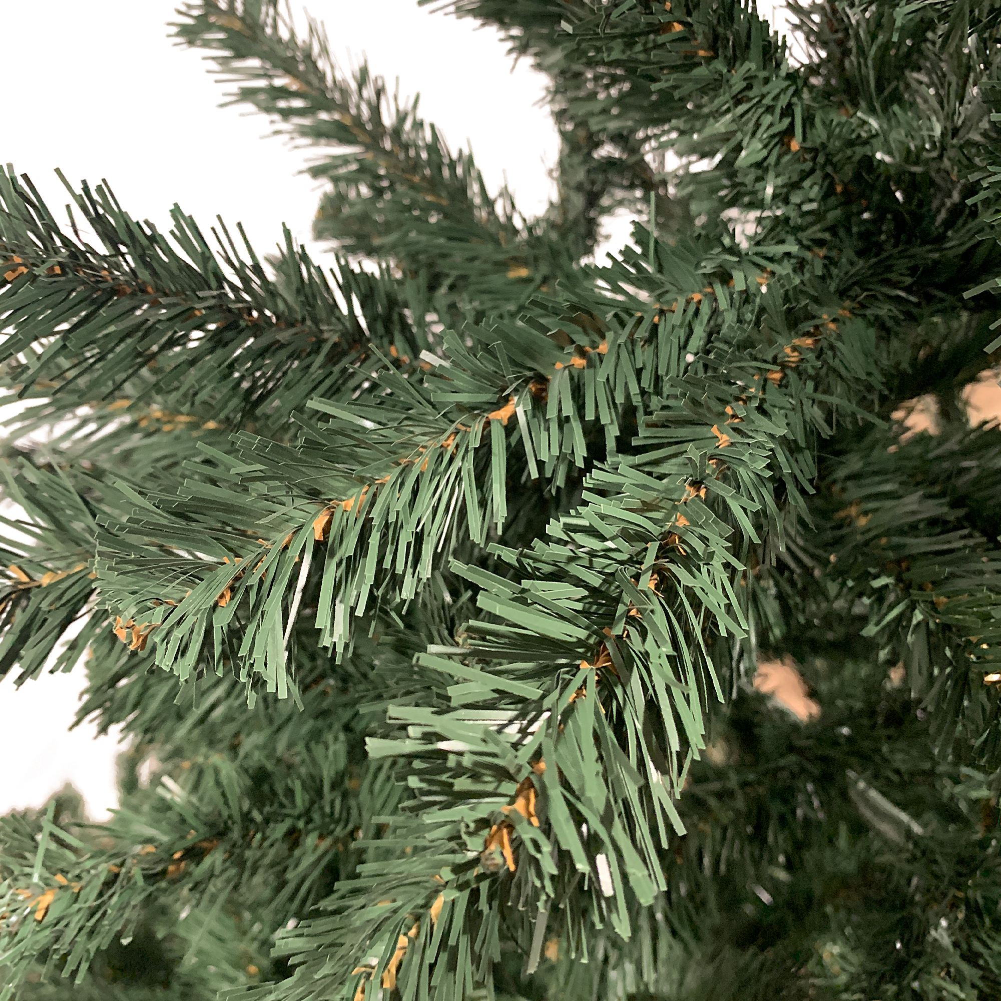 Kunstkerstboom - kunstboom - 210 cm - metalen voet - groen