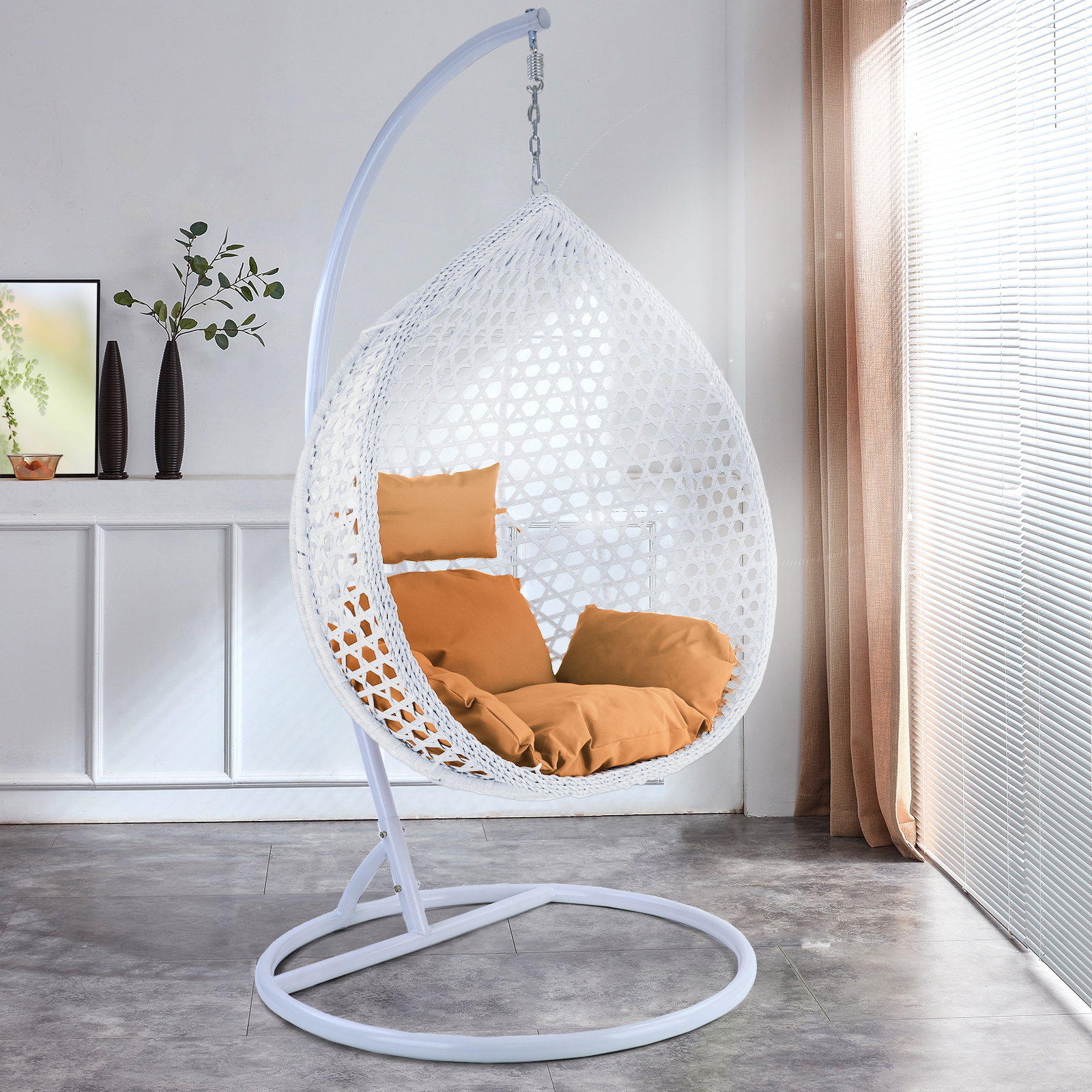 Hangstoel - wit - 106x120x70cm - met lichtbruine kussen