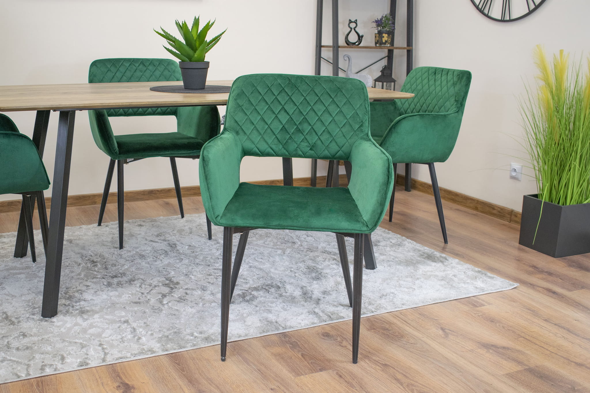 Velvet eetkamerstoel AMALFI - met armleuning - groen