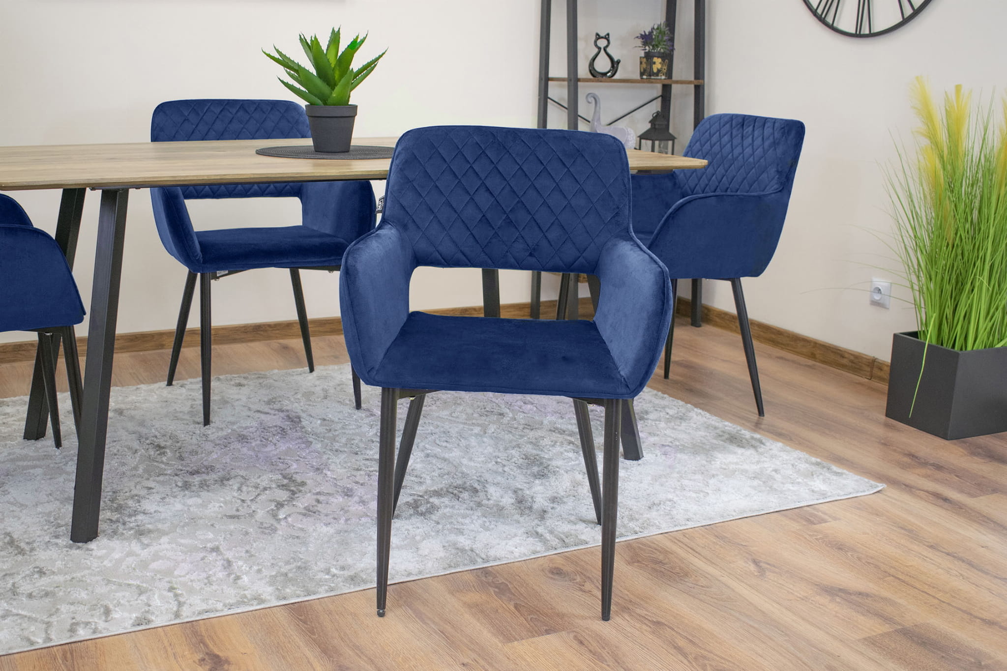 Velvet eetkamerstoel AMALFI - met armleuning - blauw