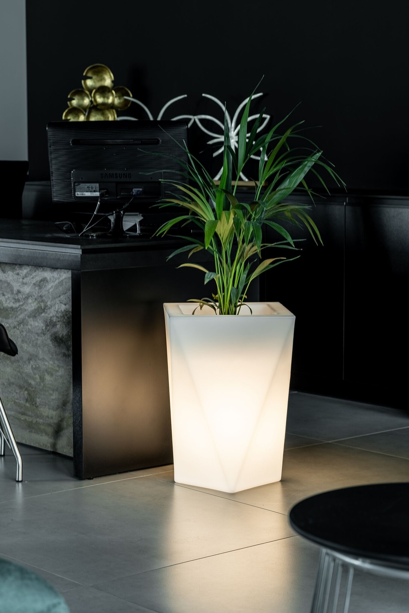 Bloempot VASO - 40x25x59cm - met LED verlichting - wit