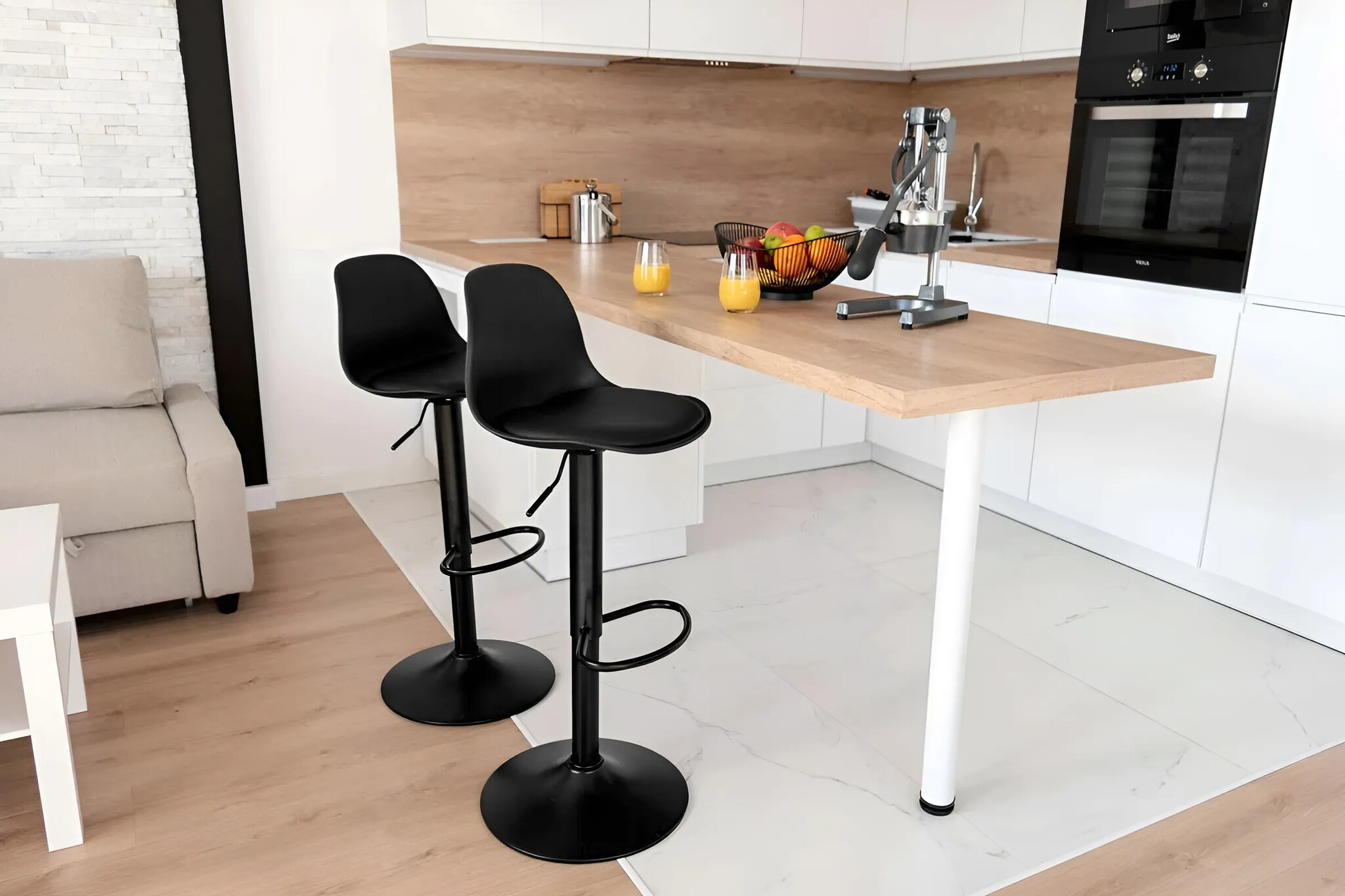 Barkruk met rugleuning - draaibaar - 60-80 cm - zwart glad