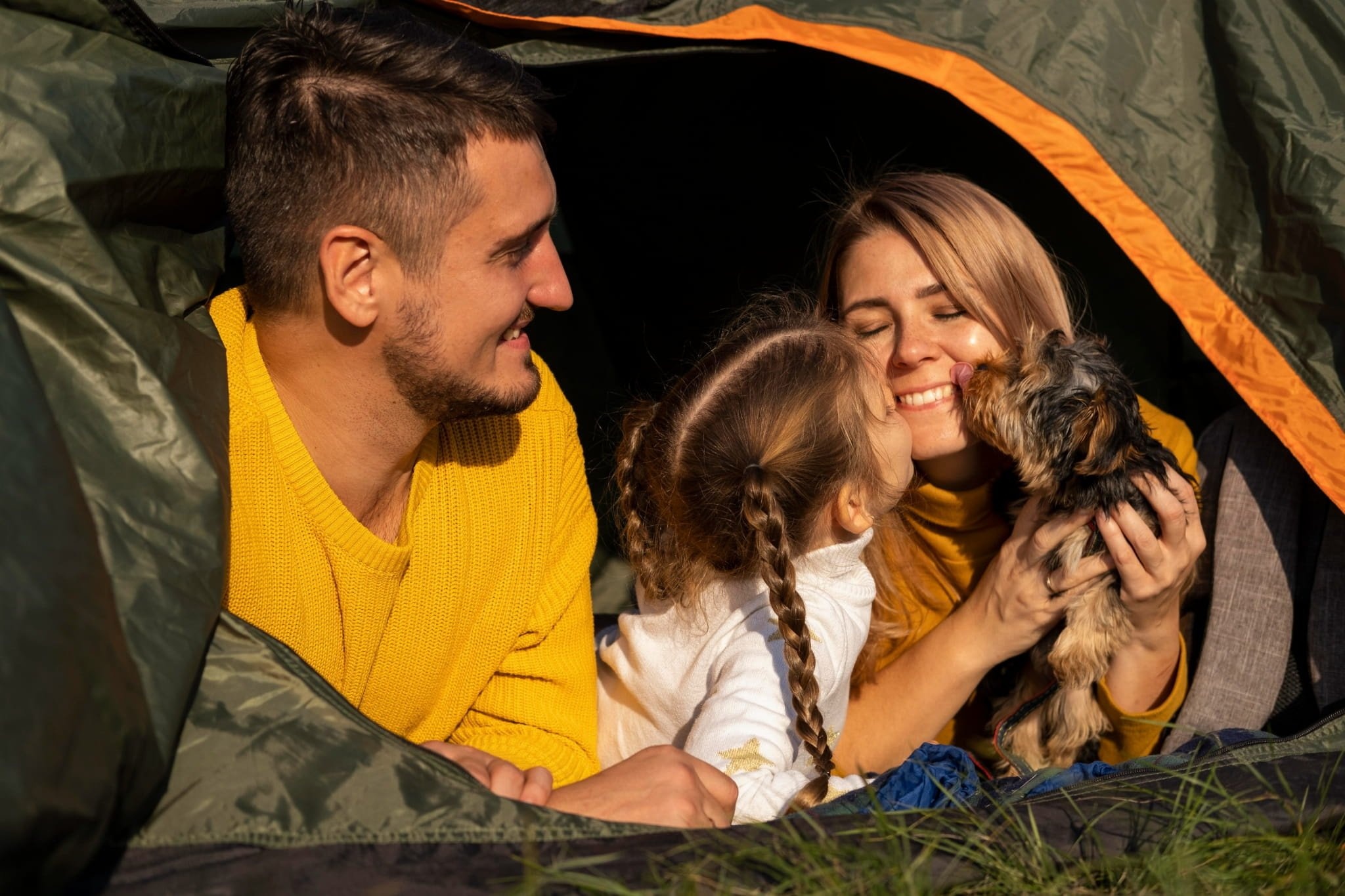 Instant tent 4p - Direct klaar voor gebruik - Extra ventilatie - Inclusief haringen