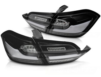 Zwarte LED Achterlichten Set Ford Fiesta MK8 - Dynamische Knipperlichten - Sportief Design