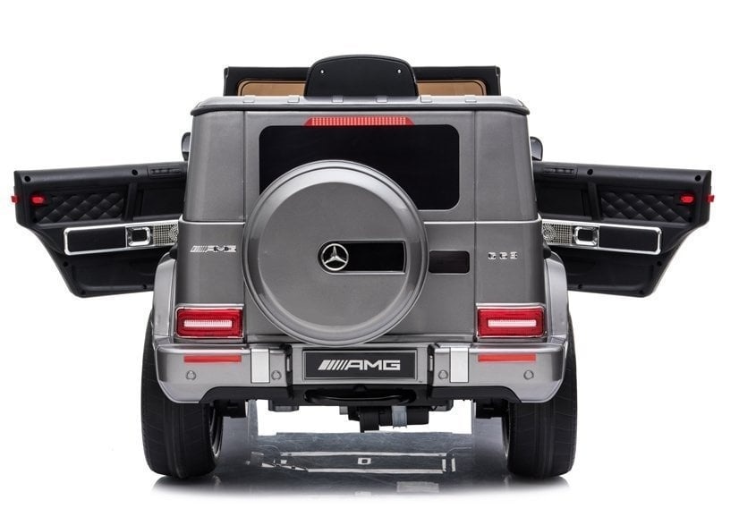 Moderne Kinderauto met Multimedia Systeem - 2.4G Besturing - Zilver Design