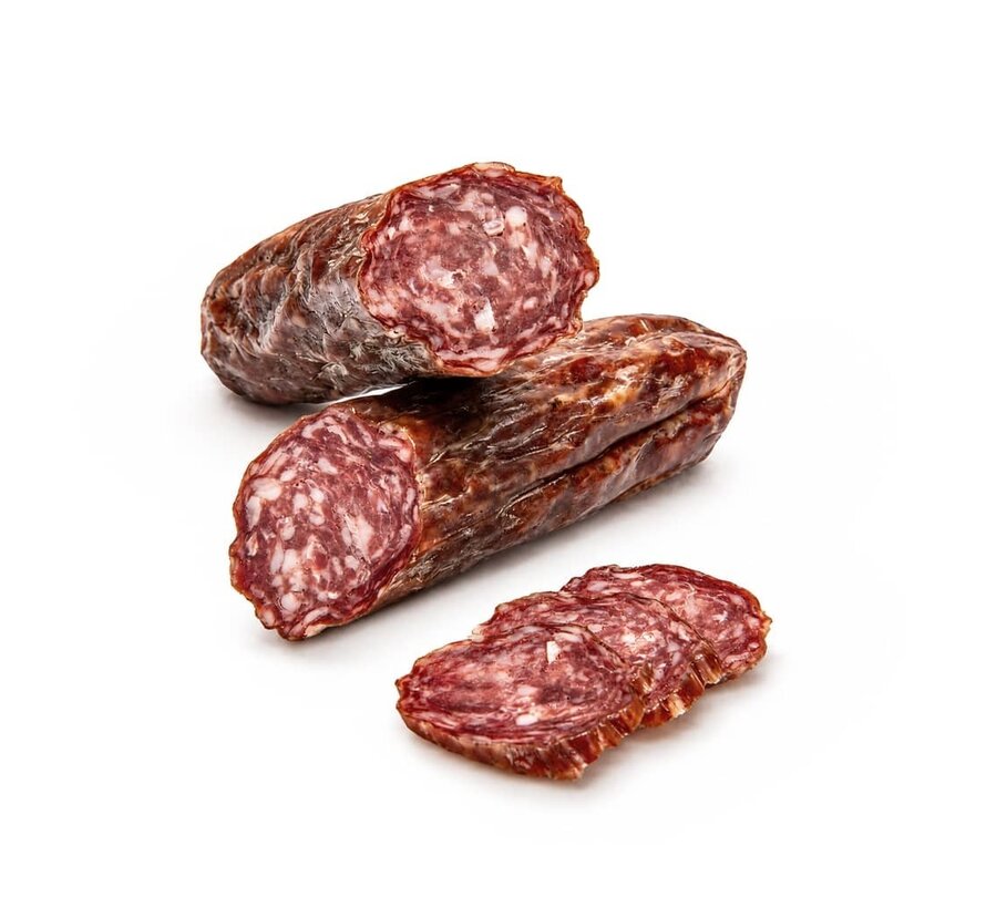 Italienische Salami in Scheiben mit schwarzem Trüffel