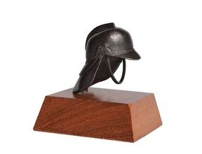Figurine fire helmet