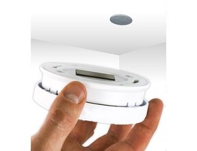 Magnetic mounting smoke detectors
