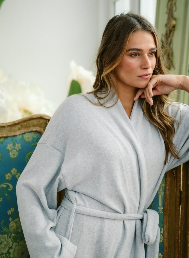 Pluto An Ambiance Of Calm Geri Robe