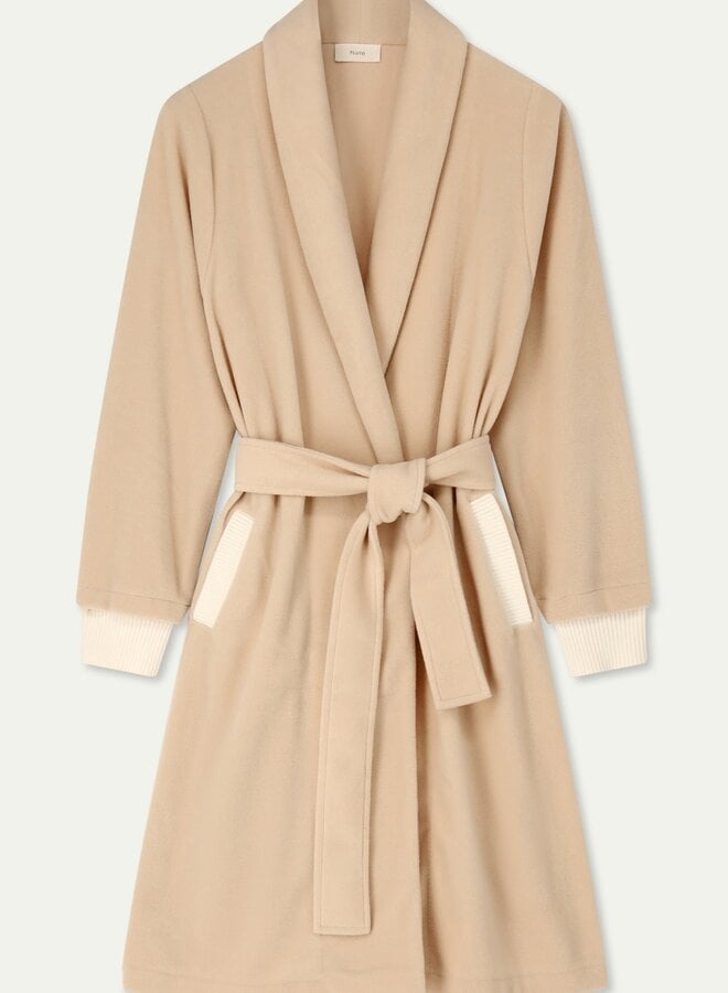 Pluto Gentle Neutrals Gamina Kamerjas