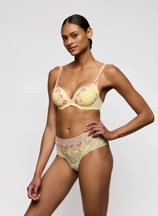 Marie Jo Lizelot Shortje