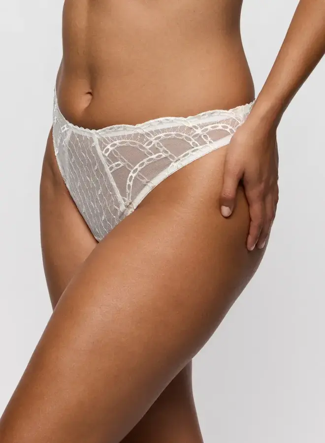 Prima Donna Naica String