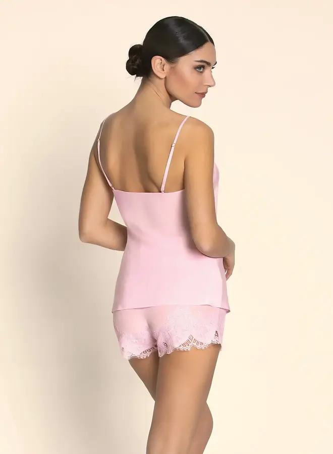 Lise Charmel Déesse En Glam Shorts