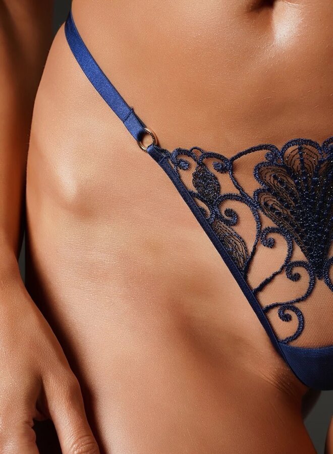 Shikkosa Alba Thong