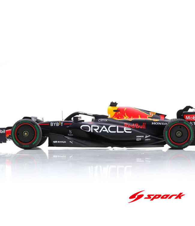 Oracle Red Bull  Racing F1 Team Oracle RB18 2022 -  M. Verstappen #1 Winner GP Japan 2022
