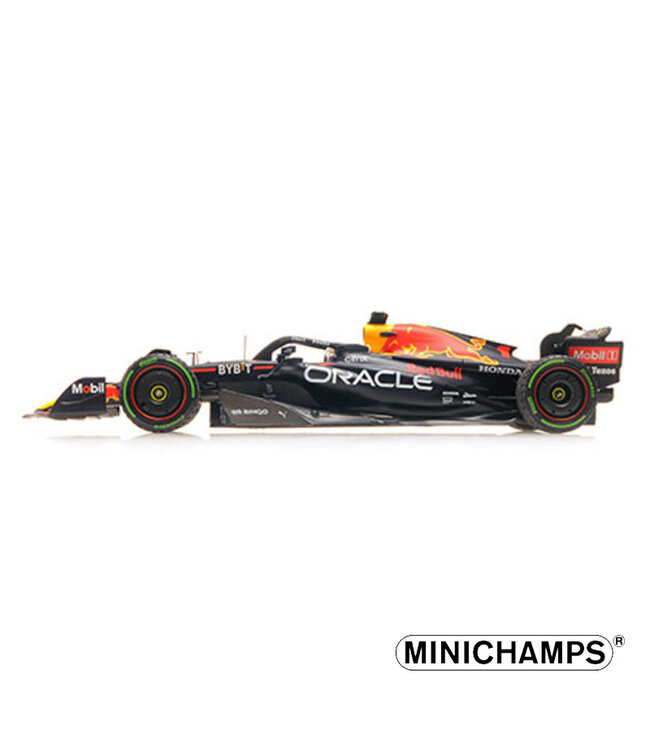 Oracle Red Bull  Racing F1 Team Oracle RB18 2022 -  M. Verstappen #1 Winner GP Japan 2022