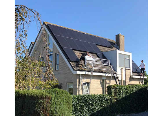 Complete installatie 9 Panelen inclusief meterkast aanpassing en bekabeling