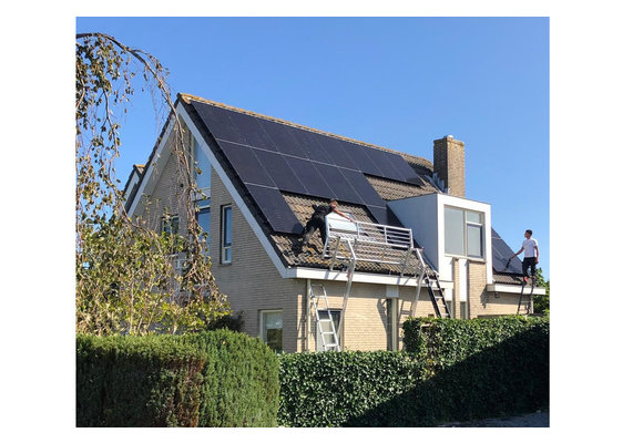 Complete installatie 23 Panelen inclusief meterkast aanpassing en bekabeling