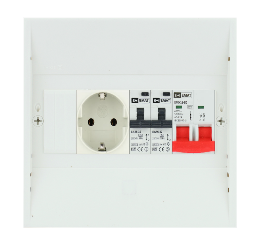 PV Verdeler: 1xHoofdschakelaar 2x Aardlekautomaat B16 30mA 1x Stopcontact