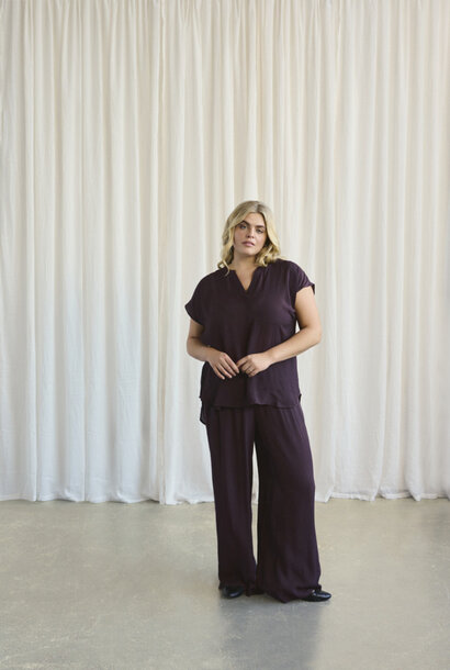 KCalia Pants