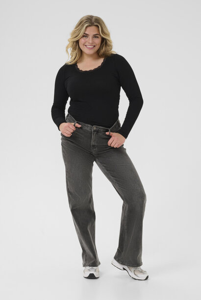 KCsina HW flared jeans