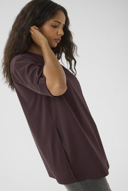 KCjenna slit T-shirt