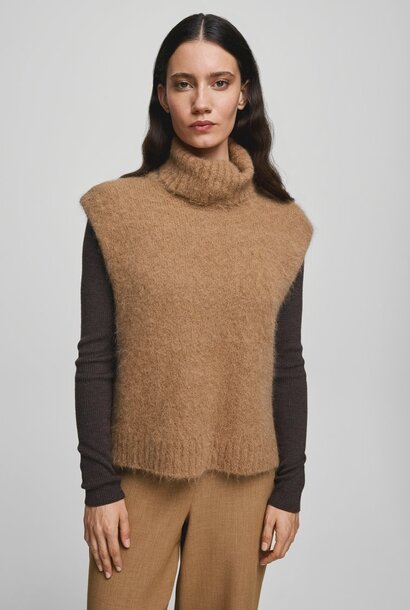 Thira salmia R vest