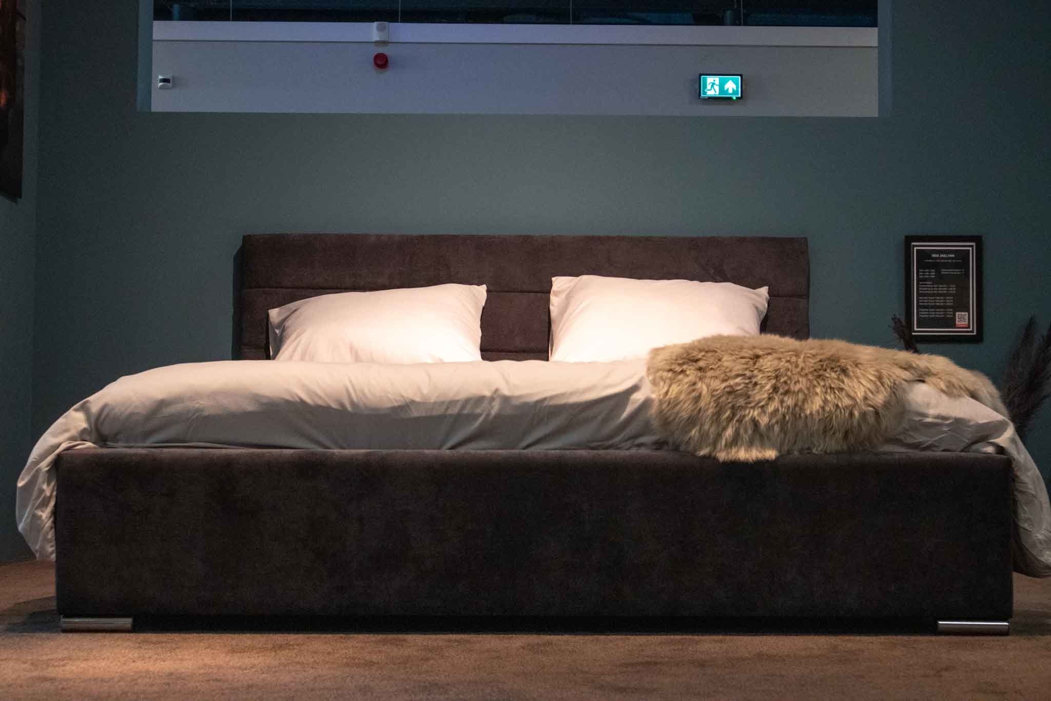 Nodig uit matig Jong Bed Jaelynn | Luxe bedframe | Kies je ideale matras - Beddenplein.nl