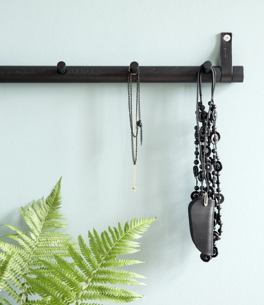 EKTA Living - by Wirth EKTA Living Knob rack 6 Black oak - design by Wirth EKTA Living - by Wirth EKTA Living Knob rack 6 Black oak - design by Wirth