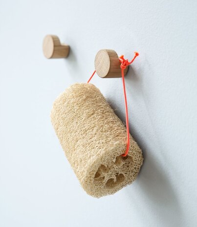 EKTA Living - by Wirth EKTA Living Wall knob / door knob set of 2 Small Oak - design by Wirth EKTA Living - by Wirth EKTA Living Wall knob / door knob set of 2 Small Oak - design by Wirth