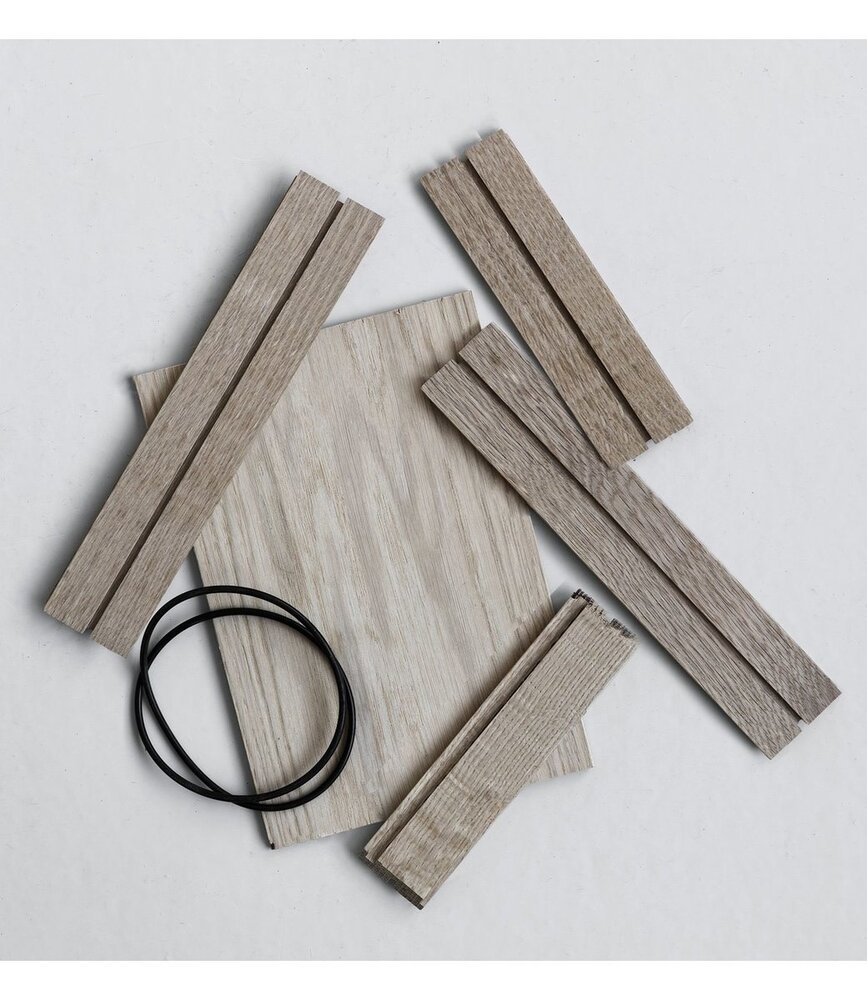 Moebe Moebe Organise solid oak organiser 25 x 34 x 4,5cm Large Moebe Moebe Organise solid oak organiser 25 x 34 x 4,5cm Large