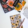Marimekko Marimekko Set van 16 unieke bloemen kaarten met envelop Marimekko Marimekko Set van 16 unieke bloemen kaarten met envelop