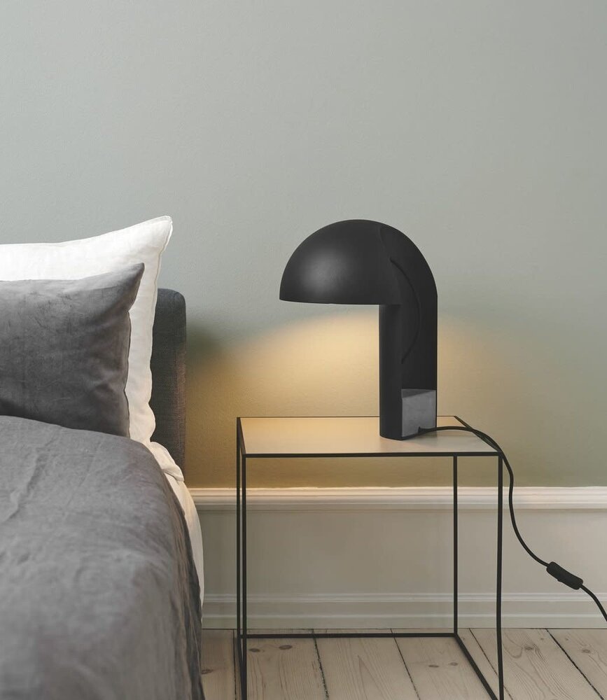 Gejst Gejst Leery table lamp black Gejst Gejst Leery table lamp black