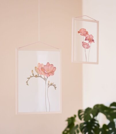 Paper Collective Paper Collective Forever Flower 02 Transparante print Freesia (different sizes) - print zonder lijst Paper Collective Paper Collective Forever Flower 02 Transparante print Freesia (different sizes) - print zonder lijst