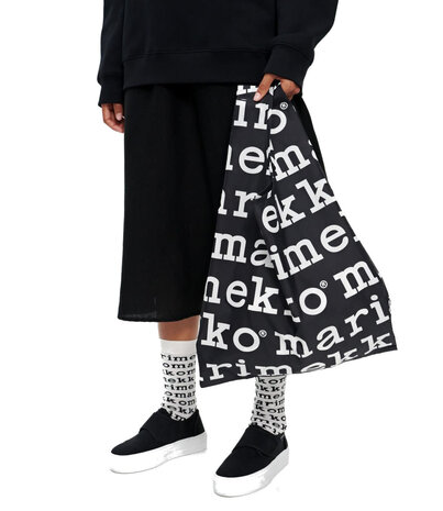Marimekko Marimekko Smartbag Vouwtasje Marilogo zwart Marimekko Marimekko Smartbag Vouwtasje Marilogo zwart