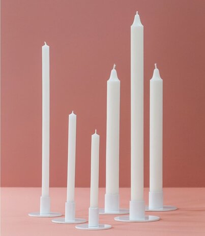 KunstIndustrien KunstIndustrien Italian Church Candles Ø1.3cm H30cm box 12 pieces 6 burning hours KunstIndustrien KunstIndustrien Italian Church Candles Ø1.3cm H30cm box 12 pieces 6 burning hours