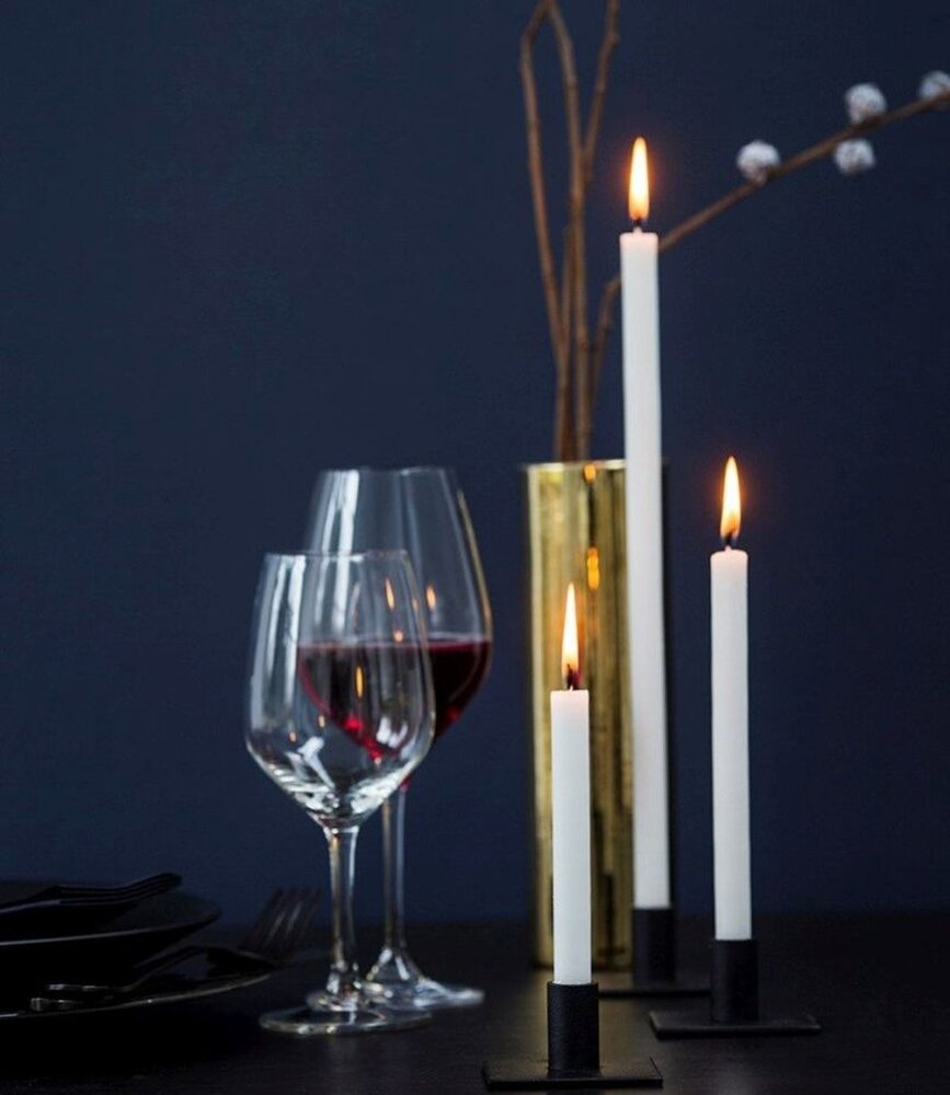 KunstIndustrien KunstIndustrien Italian Church Candles Ø1.3cm H30cm box 12 pieces 6 burning hours KunstIndustrien KunstIndustrien Italian Church Candles Ø1.3cm H30cm box 12 pieces 6 burning hours