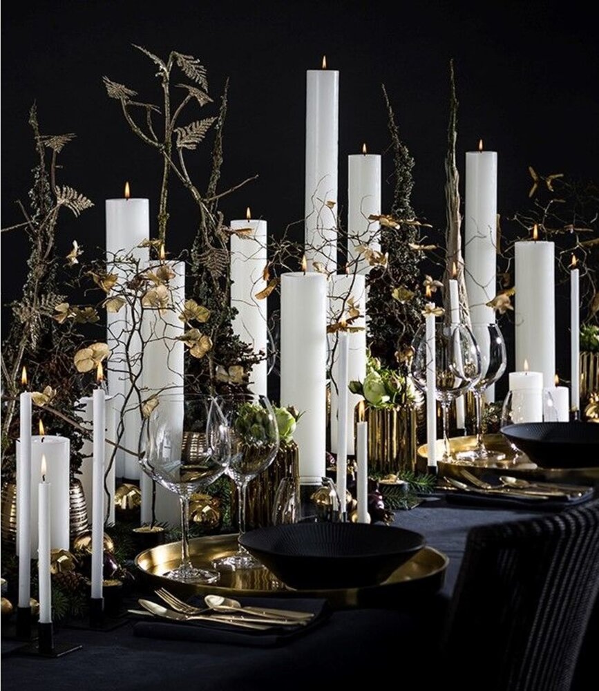 KunstIndustrien KunstIndustrien Italian Church Candles Ø1.3cm H30cm box 12 pieces 6 burning hours KunstIndustrien KunstIndustrien Italian Church Candles Ø1.3cm H30cm box 12 pieces 6 burning hours