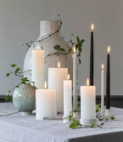 KunstIndustrien KunstIndustrien Wax Altaar Kaarsen wit Ø5cm H30cm - 90 branduren