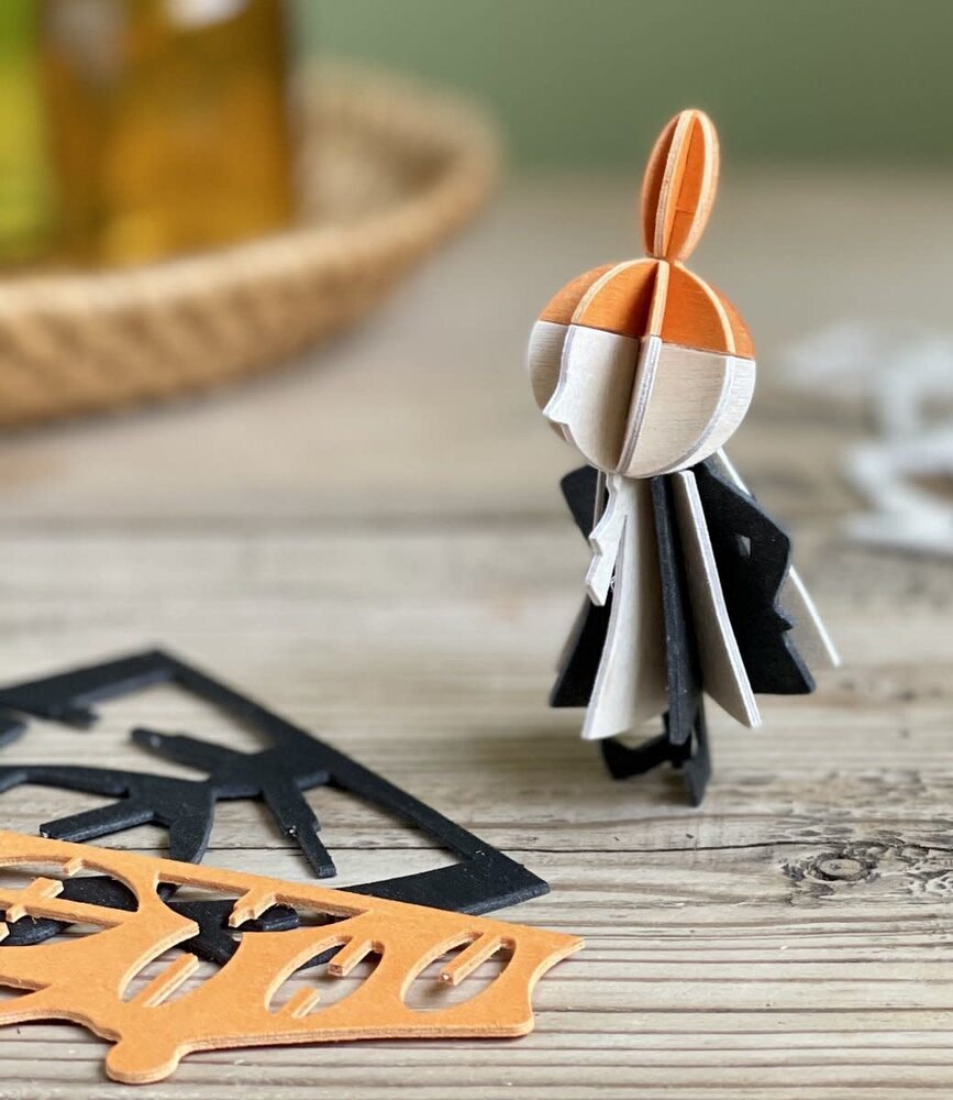 LOVI Lovi Moomin Little My 8cm - Berkenhout DIY pakketje LOVI Lovi Moomin Little My 8cm - Berkenhout DIY pakketje