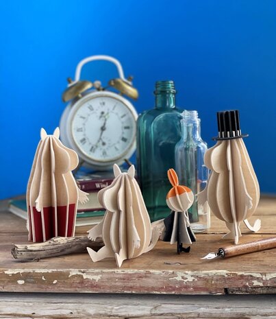 LOVI Lovi Moomin Moomintroll 9cm - Berkenhout DIY pakketje LOVI Lovi Moomin Moomintroll 9cm - Berkenhout DIY pakketje
